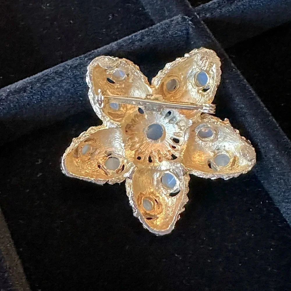 Vintage RARE Moonstone Gold Tone Star Starfish Brooch Collectable Moon Stone - Picture 3 of 7